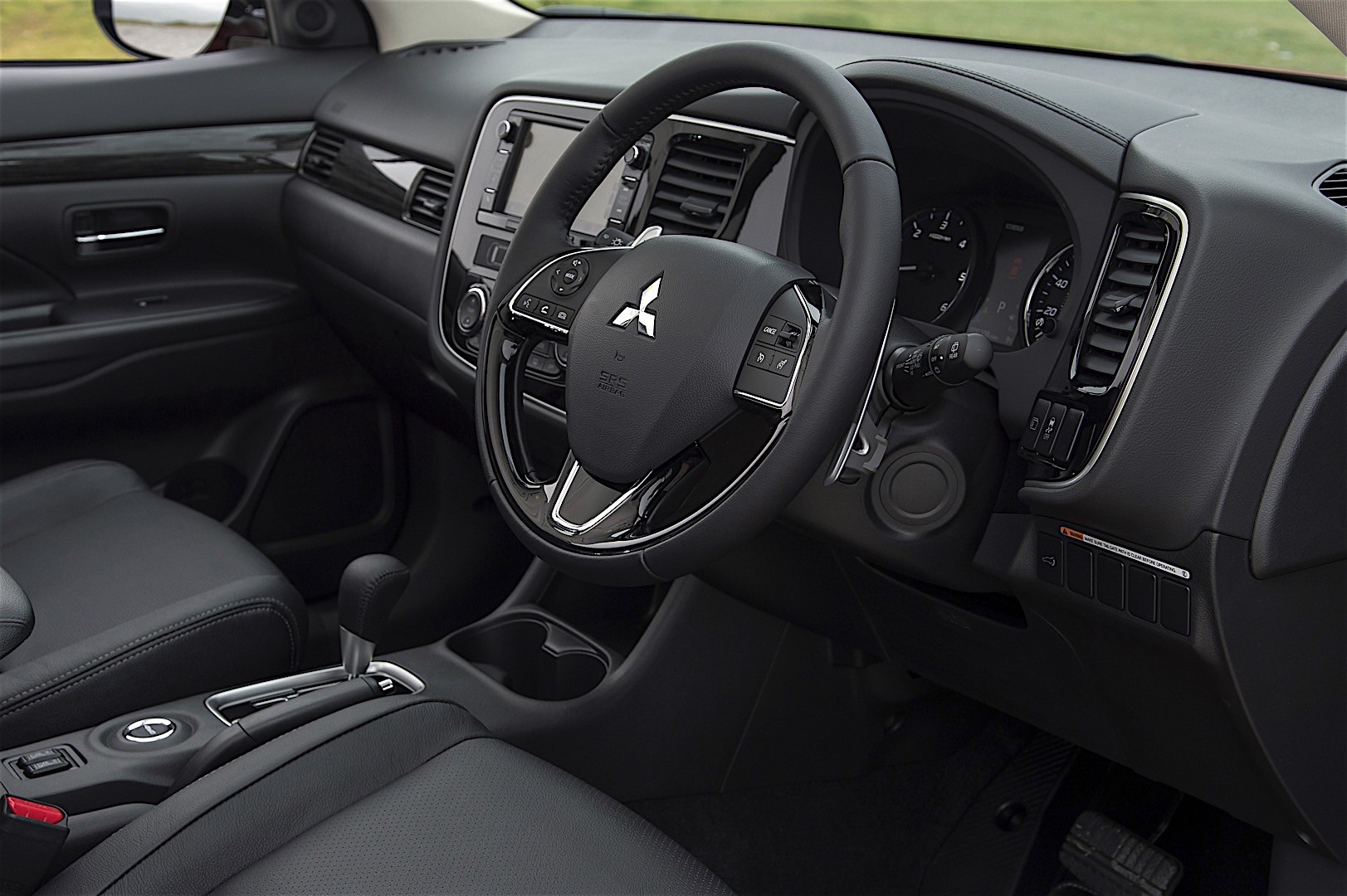 Mitsubishi Outlander / Airtrek photo 69