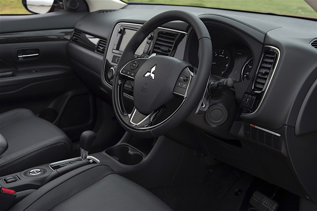 Mitsubishi Outlander / Airtrek photo 69