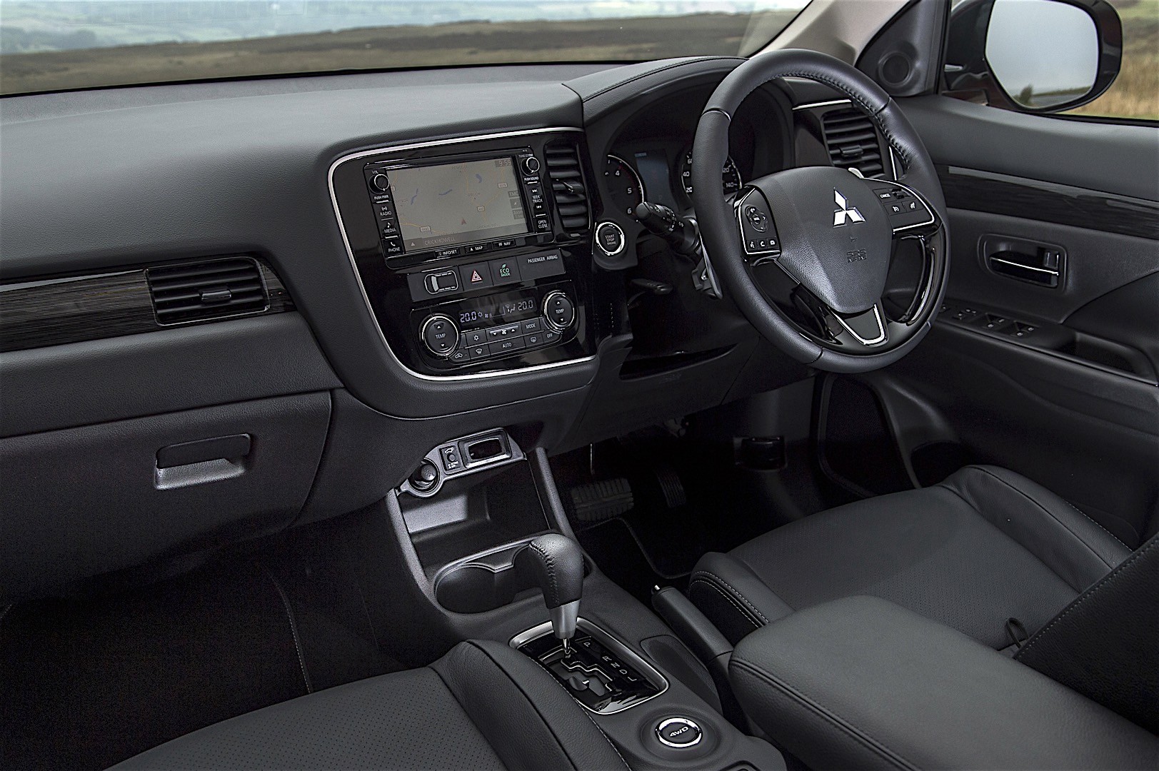 Mitsubishi Outlander / Airtrek photo 71