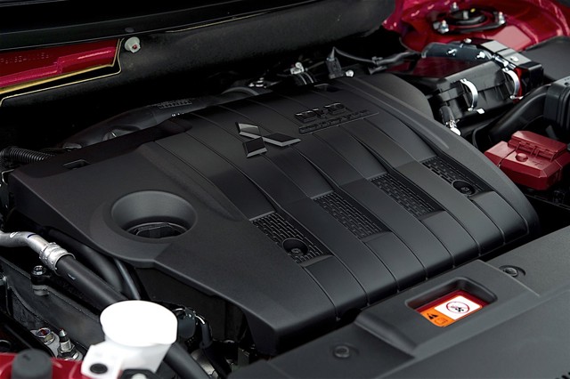 Mitsubishi Outlander / Airtrek photo 72