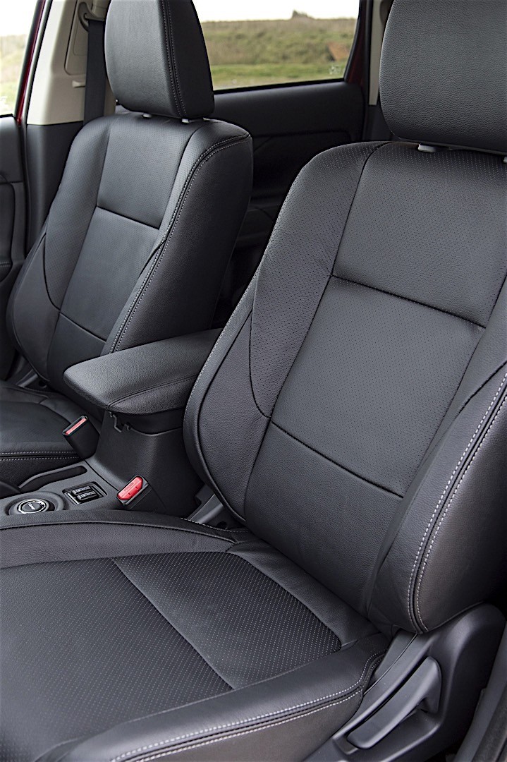 Mitsubishi Outlander / Airtrek photo 73