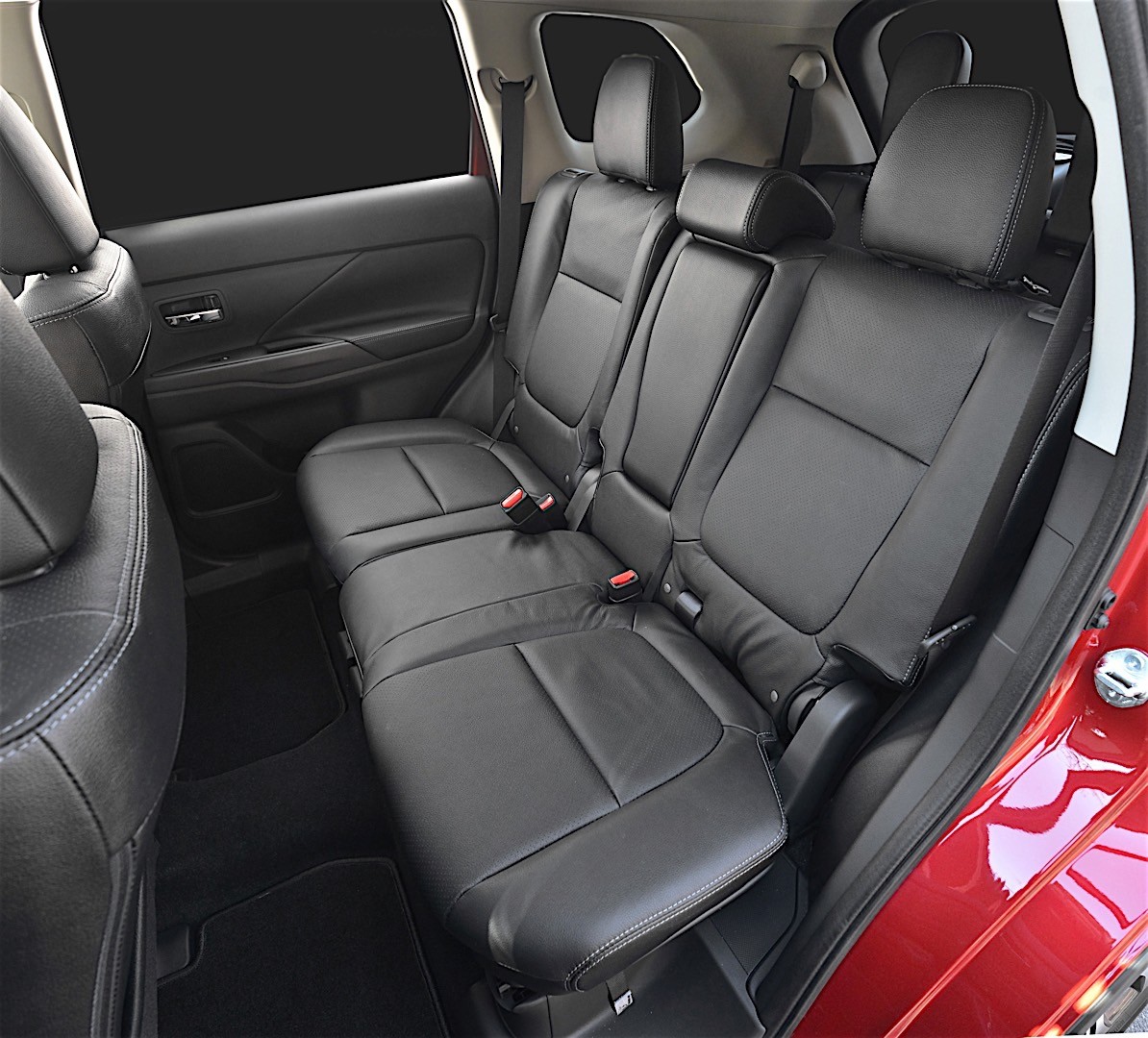 Mitsubishi Outlander / Airtrek photo 75