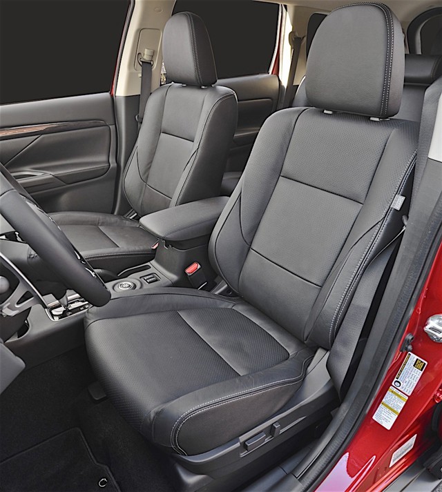 Mitsubishi Outlander / Airtrek photo 80
