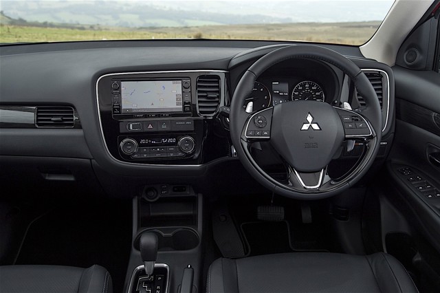 Mitsubishi Outlander / Airtrek photo 82