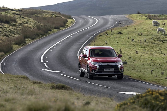 Mitsubishi Outlander / Airtrek photo 31