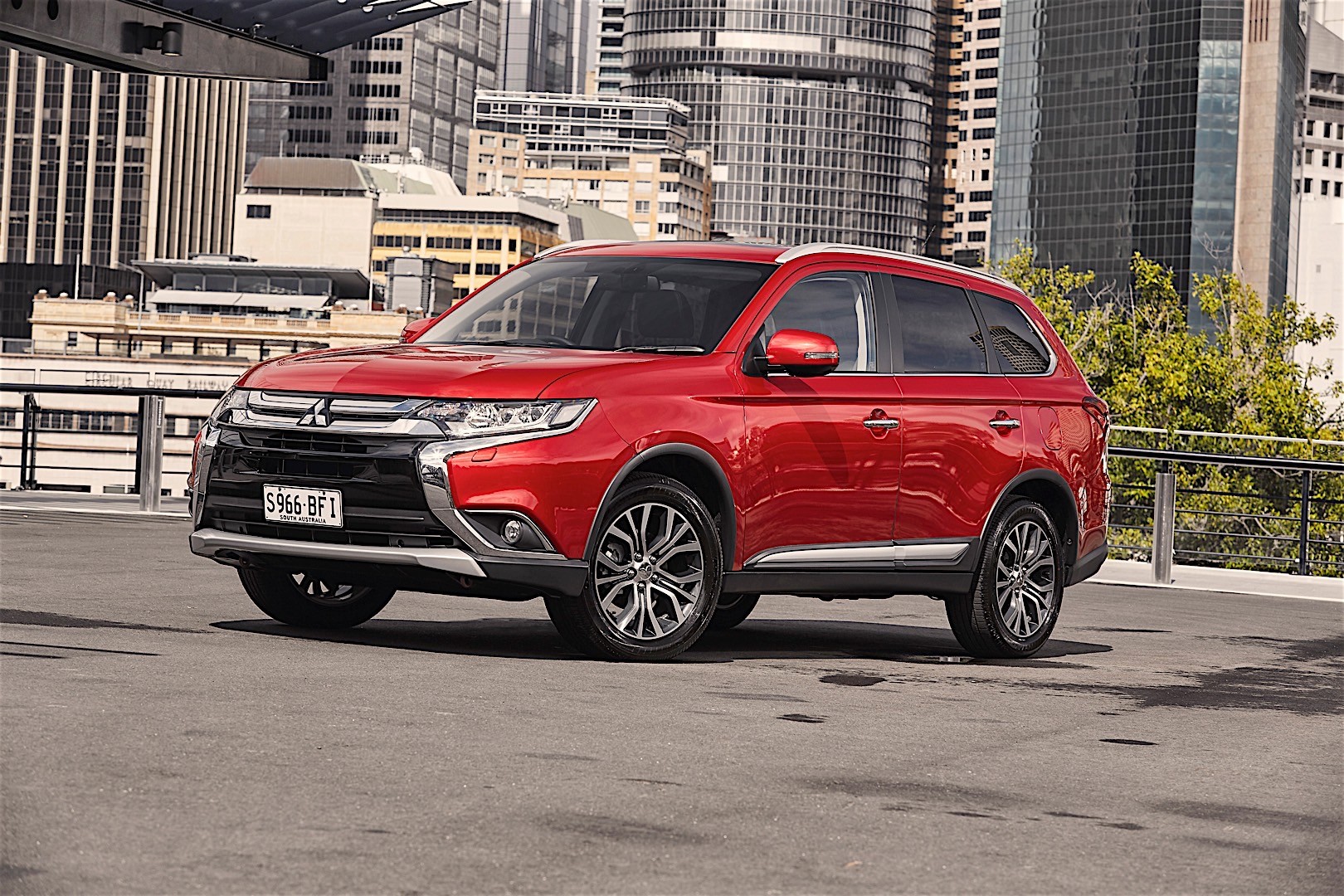 Mitsubishi Outlander / Airtrek photo 47