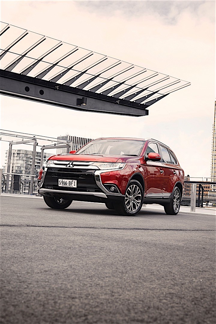 Mitsubishi Outlander / Airtrek photo 49