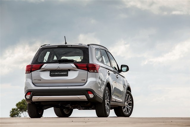 Mitsubishi Outlander / Airtrek photo 54