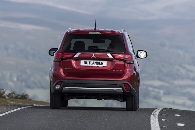 Mitsubishi Outlander / Airtrek photo 56