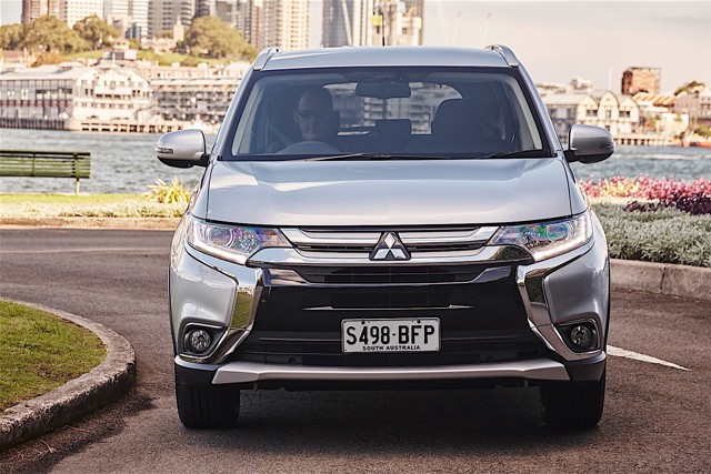 Mitsubishi Outlander / Airtrek photo 59