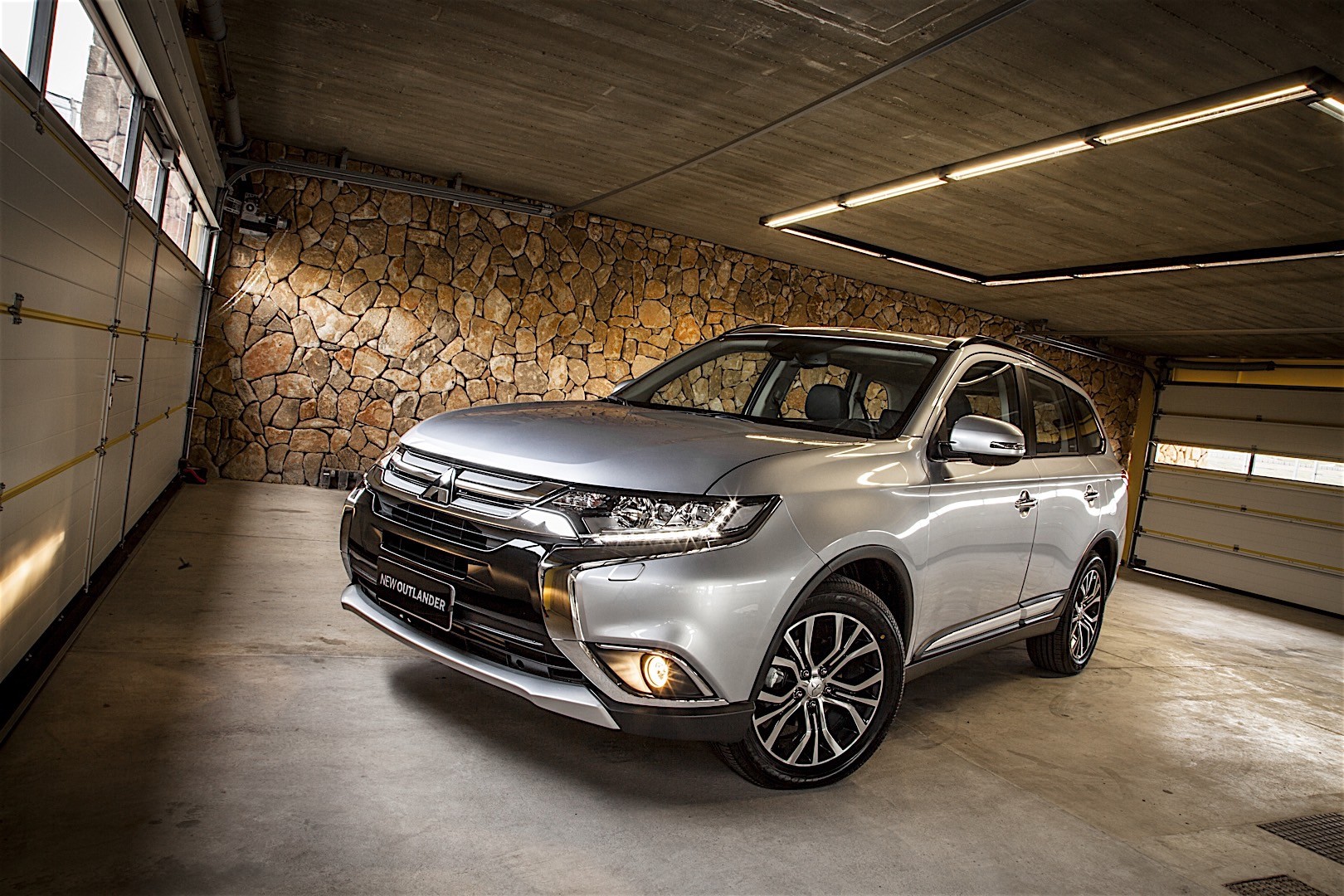 Mitsubishi Outlander / Airtrek photo 61