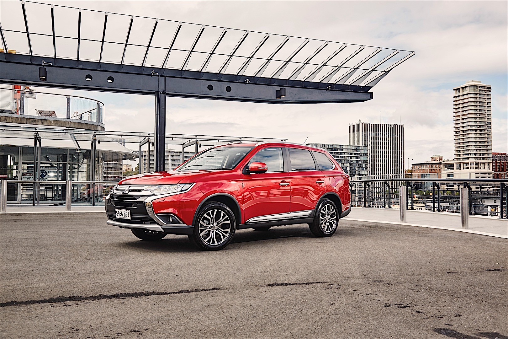 Mitsubishi Outlander / Airtrek photo 62