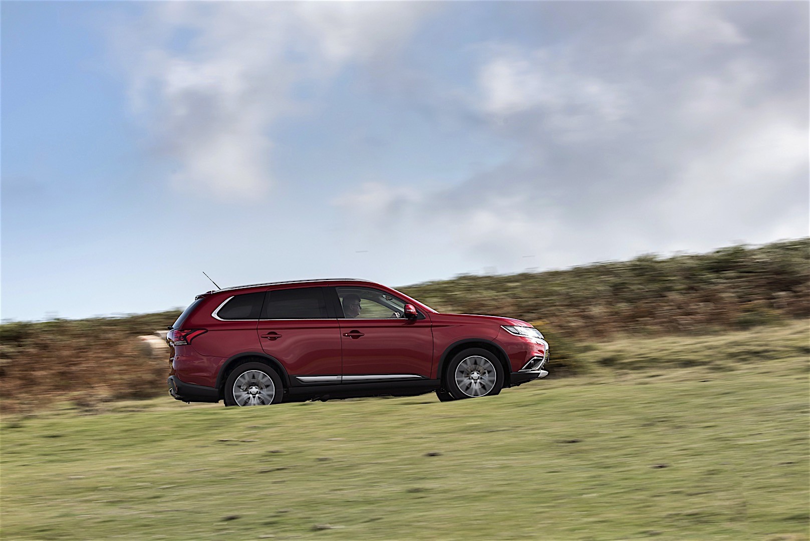 Mitsubishi Outlander / Airtrek photo 64