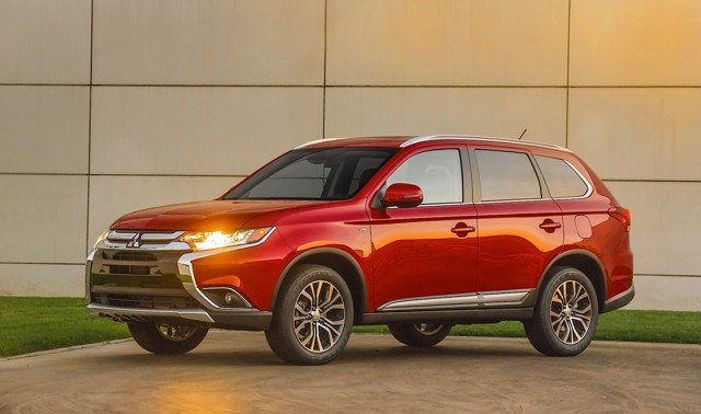 Mitsubishi Outlander / Airtrek photo 9