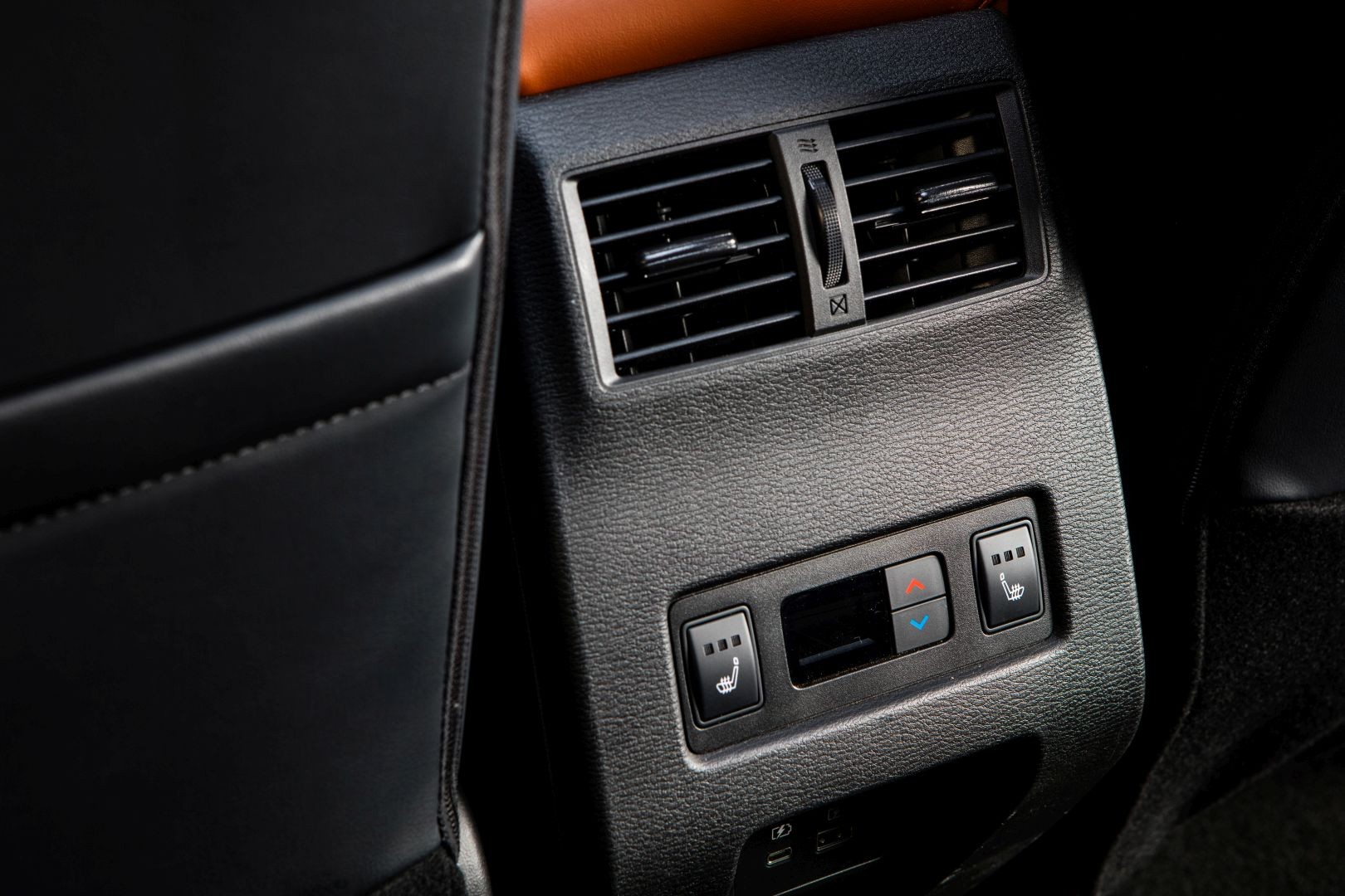 Mitsubishi Outlander / Airtrek photo 66