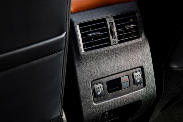 Mitsubishi Outlander / Airtrek photo 66