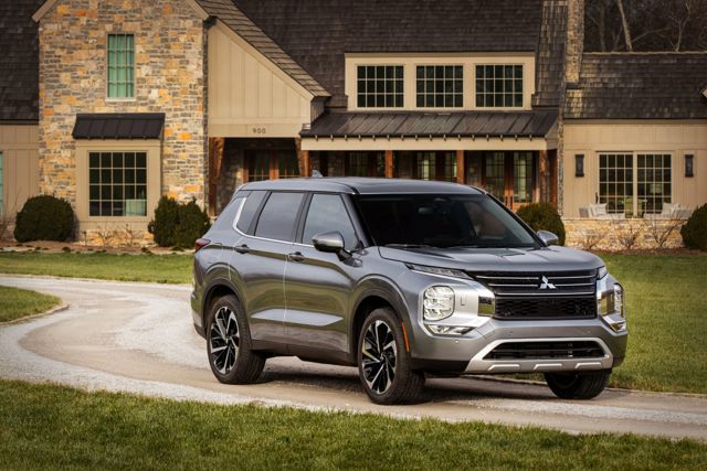 Mitsubishi Outlander / Airtrek photo 4