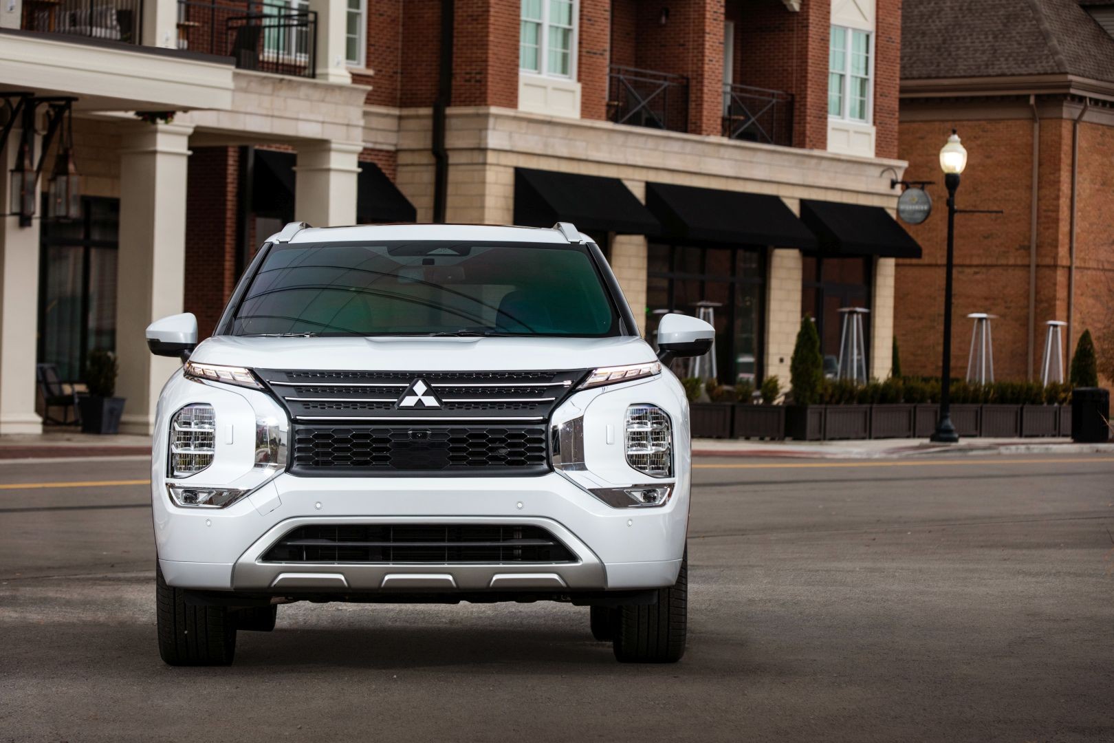 Mitsubishi Outlander / Airtrek photo 11