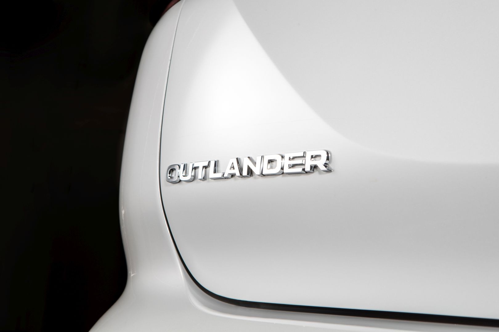 Mitsubishi Outlander / Airtrek photo 13