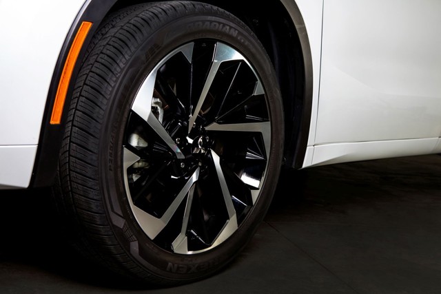 Mitsubishi Outlander / Airtrek photo 15