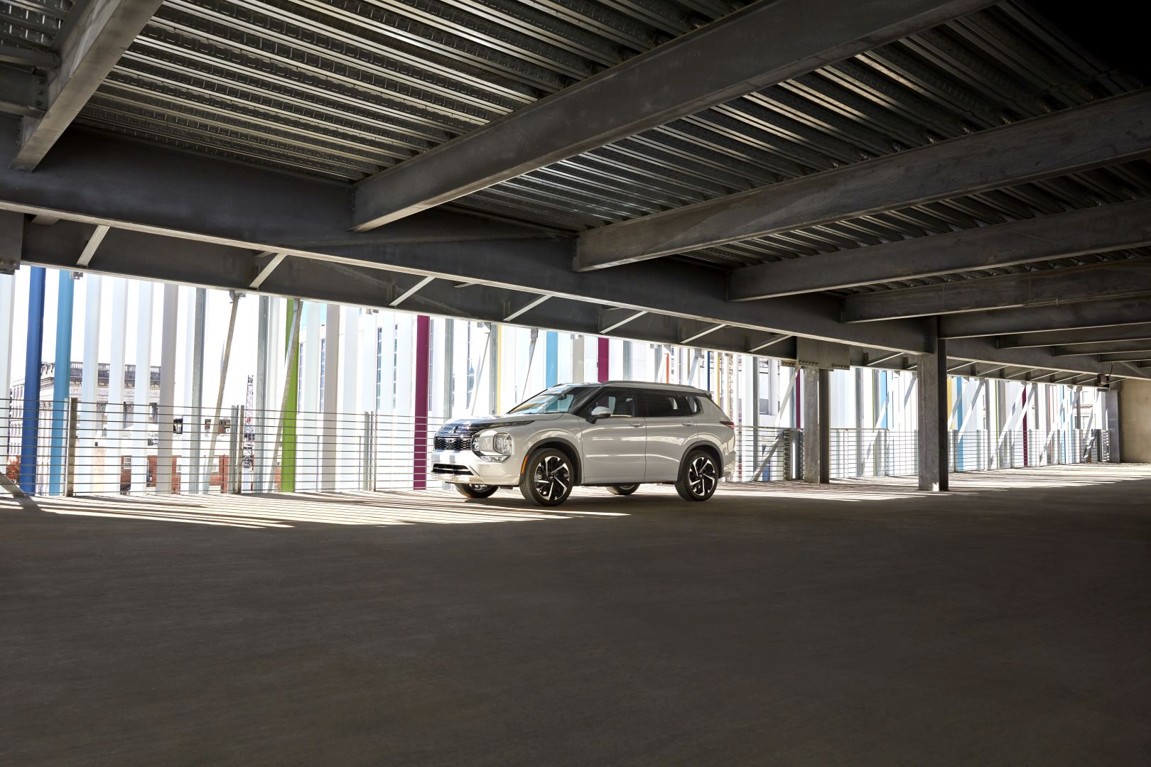 Mitsubishi Outlander / Airtrek photo 21