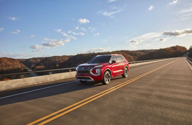 Mitsubishi Outlander / Airtrek photo 25