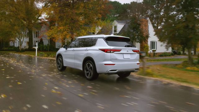 Mitsubishi Outlander / Airtrek photo 34
