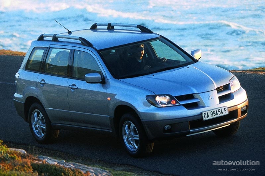 Mitsubishi Outlander / Airtrek photo 2