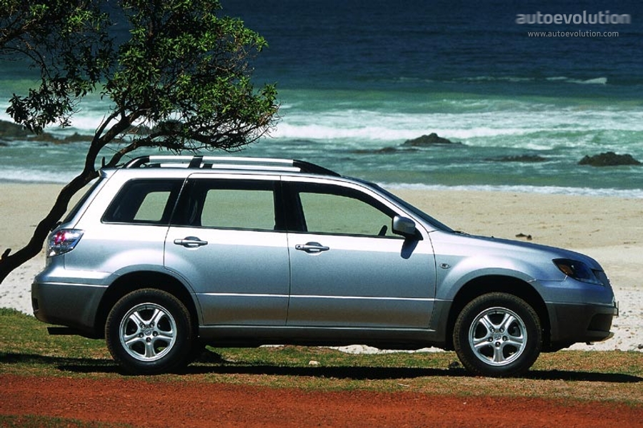 Mitsubishi Outlander / Airtrek photo 3
