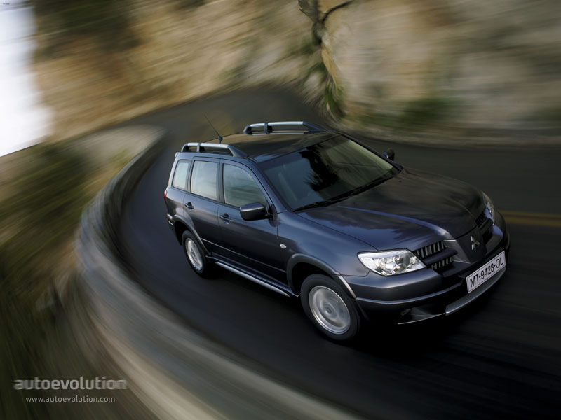 Mitsubishi Outlander / Airtrek photo 10