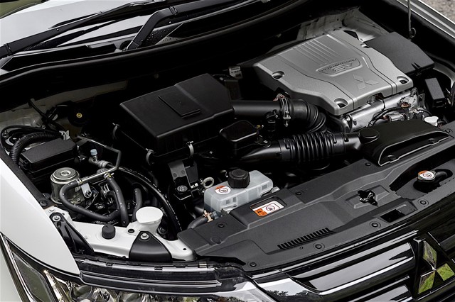 Mitsubishi Outlander / Airtrek photo 77