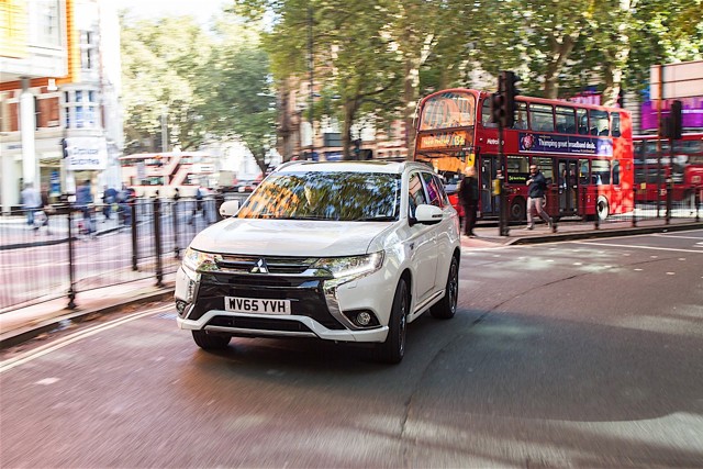 Mitsubishi Outlander / Airtrek photo 5