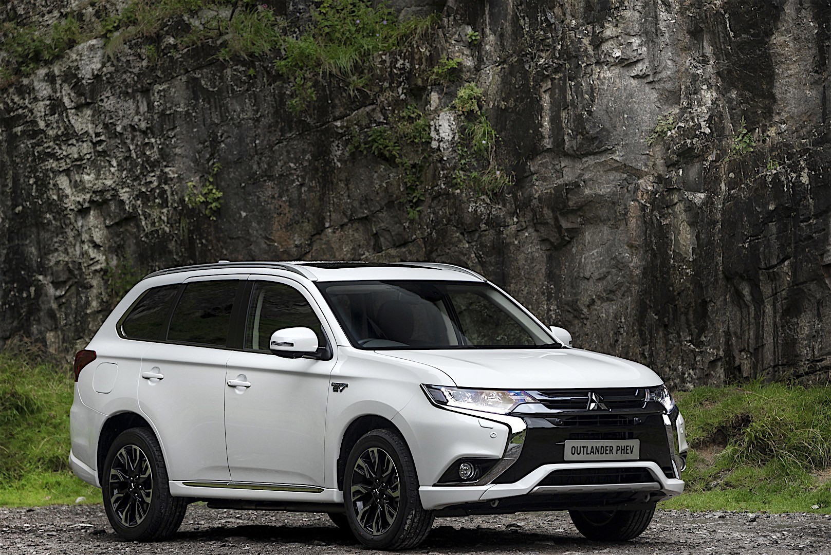 Mitsubishi Outlander / Airtrek photo 6