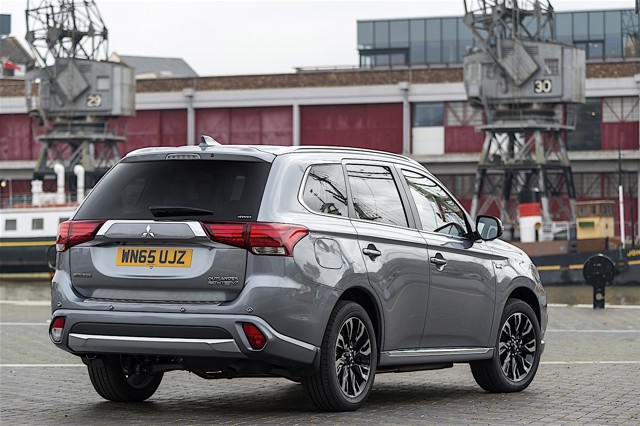 Mitsubishi Outlander / Airtrek photo 7