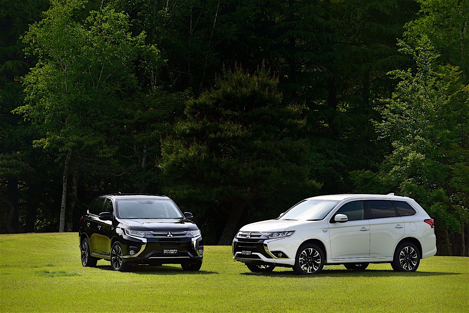 Mitsubishi Outlander / Airtrek photo 8