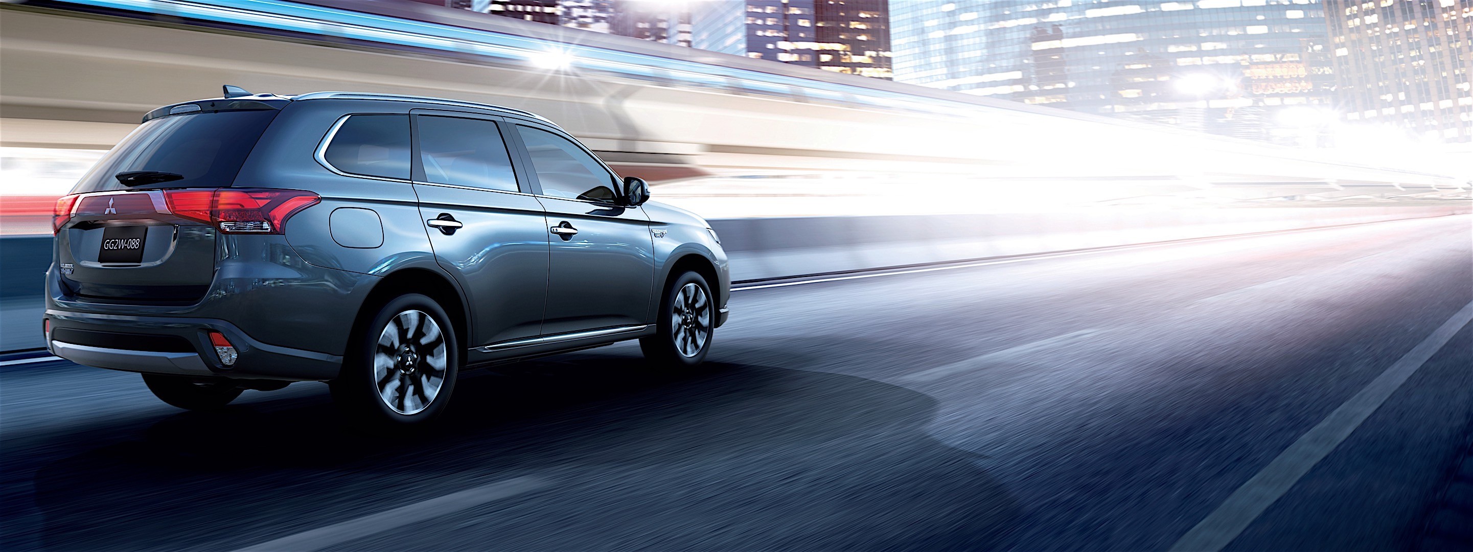 Mitsubishi Outlander / Airtrek photo 11