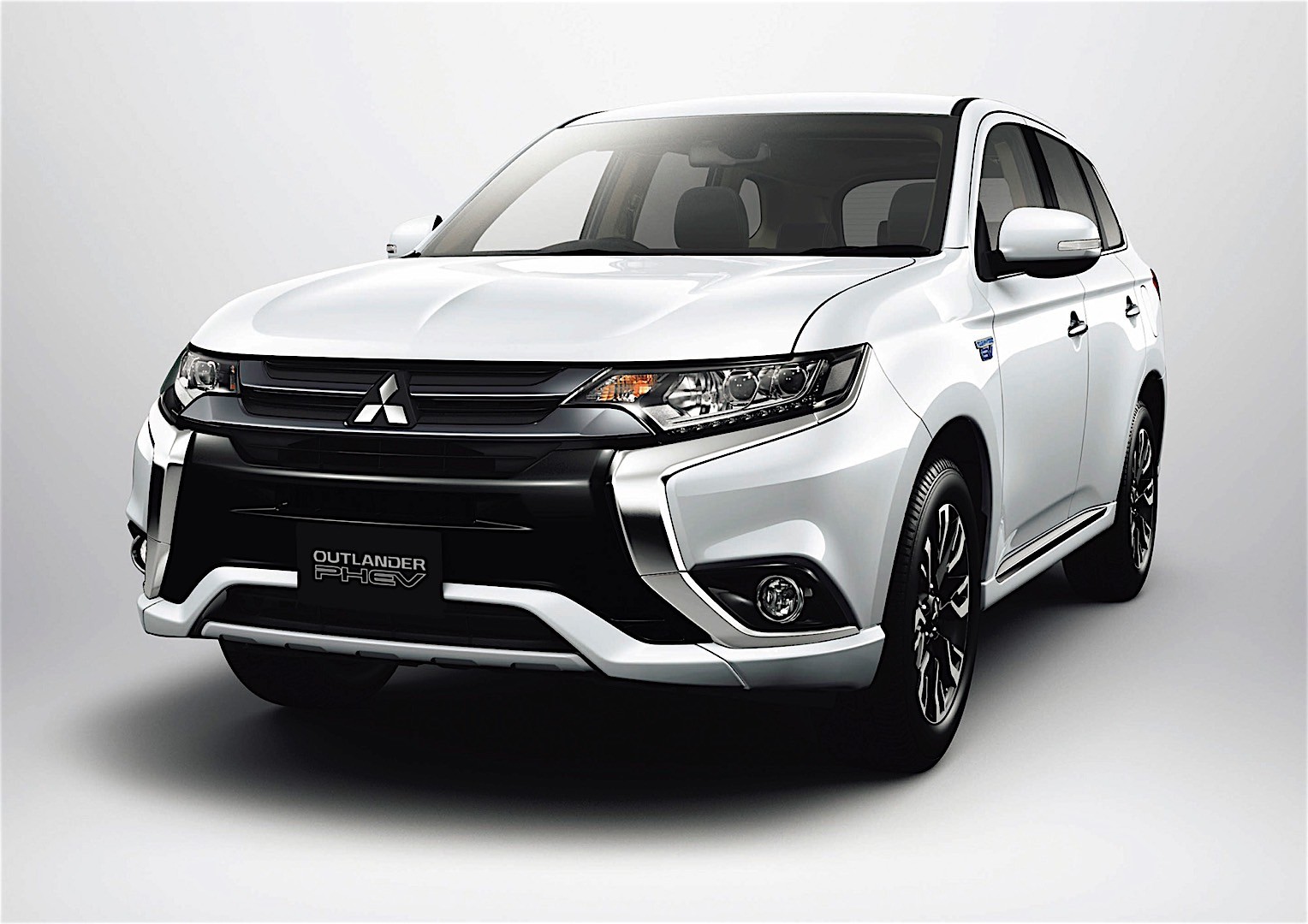 Mitsubishi Outlander / Airtrek photo 16