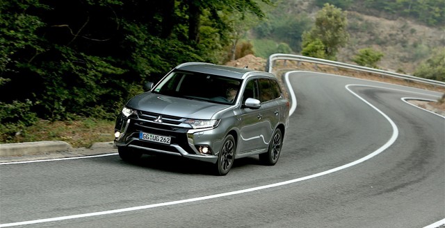 Mitsubishi Outlander / Airtrek photo 20