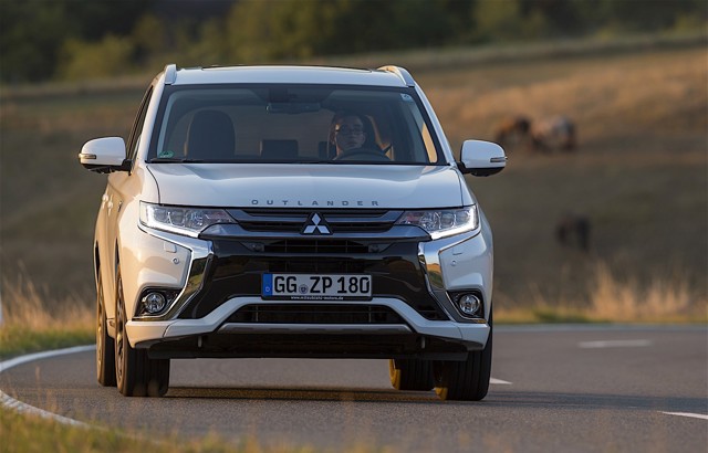 Mitsubishi Outlander / Airtrek photo 22
