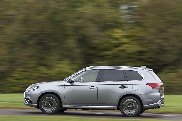 Mitsubishi Outlander / Airtrek photo 30