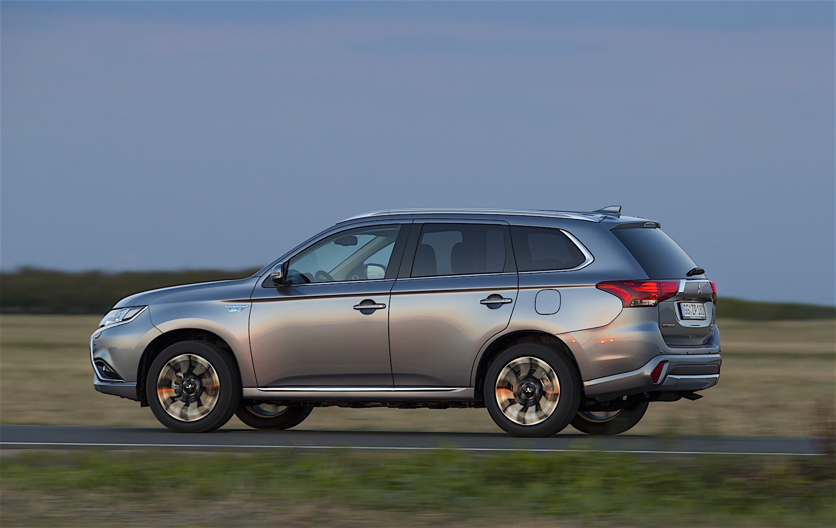 Mitsubishi Outlander / Airtrek photo 43