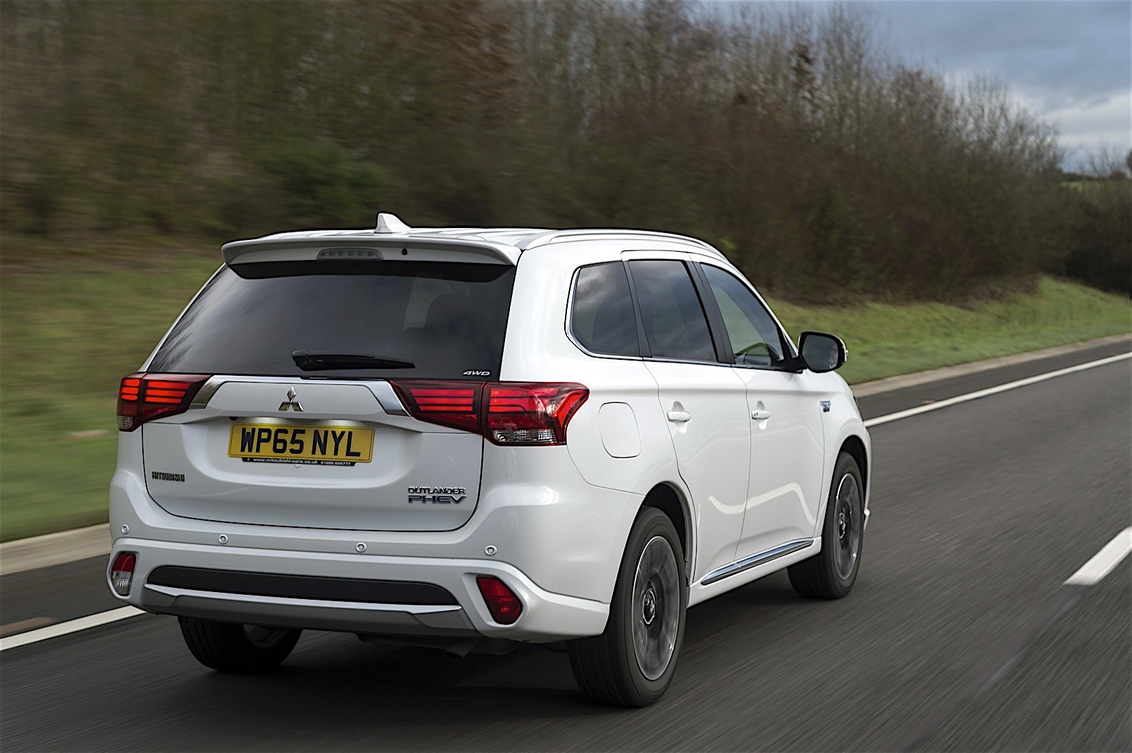 Mitsubishi Outlander / Airtrek photo 46