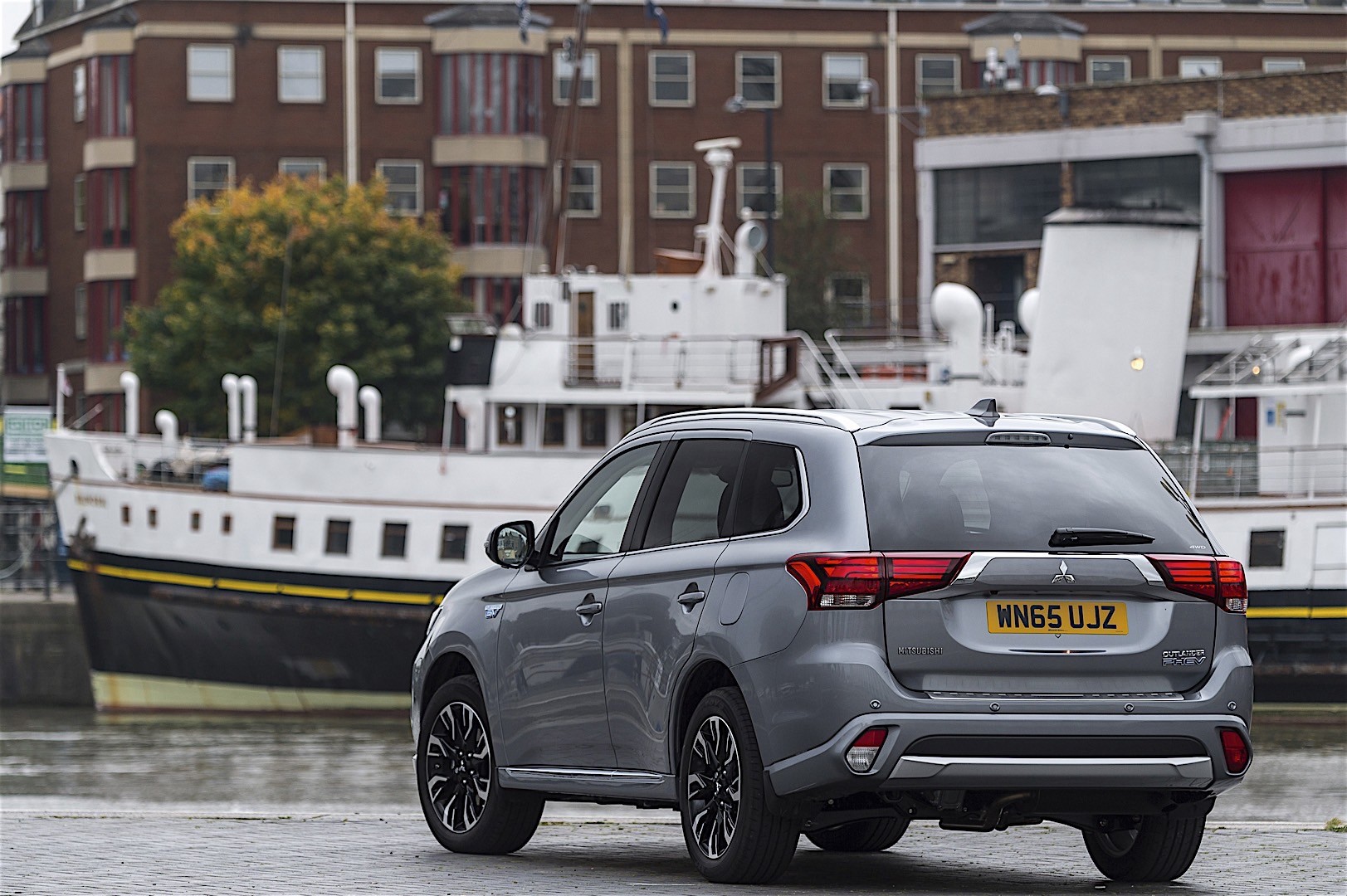 Mitsubishi Outlander / Airtrek photo 50