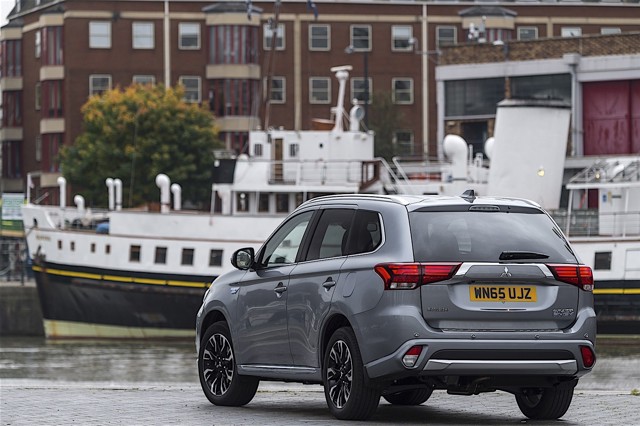 Mitsubishi Outlander / Airtrek photo 50