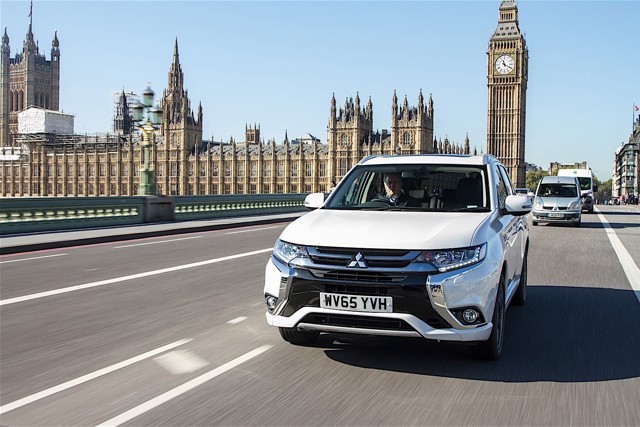 Mitsubishi Outlander / Airtrek photo 51