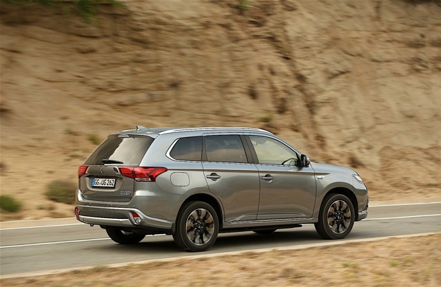 Mitsubishi Outlander / Airtrek photo 66