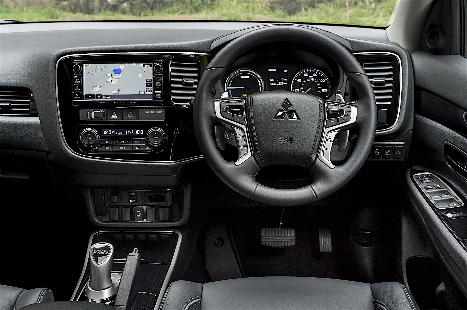 Mitsubishi Outlander / Airtrek photo 76