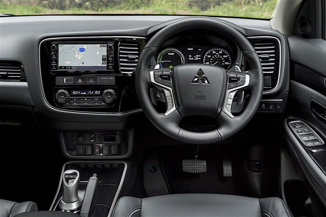 Mitsubishi Outlander / Airtrek photo 76