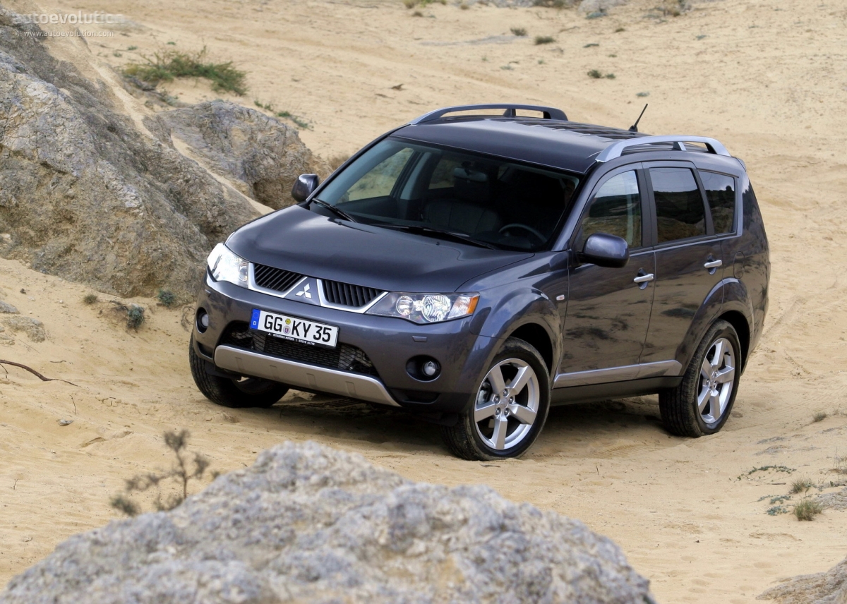 Mitsubishi Outlander / Airtrek photo 4