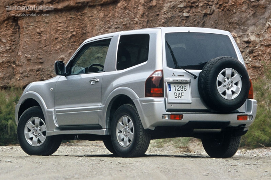 MITSUBISHI Pajero 3 Doors